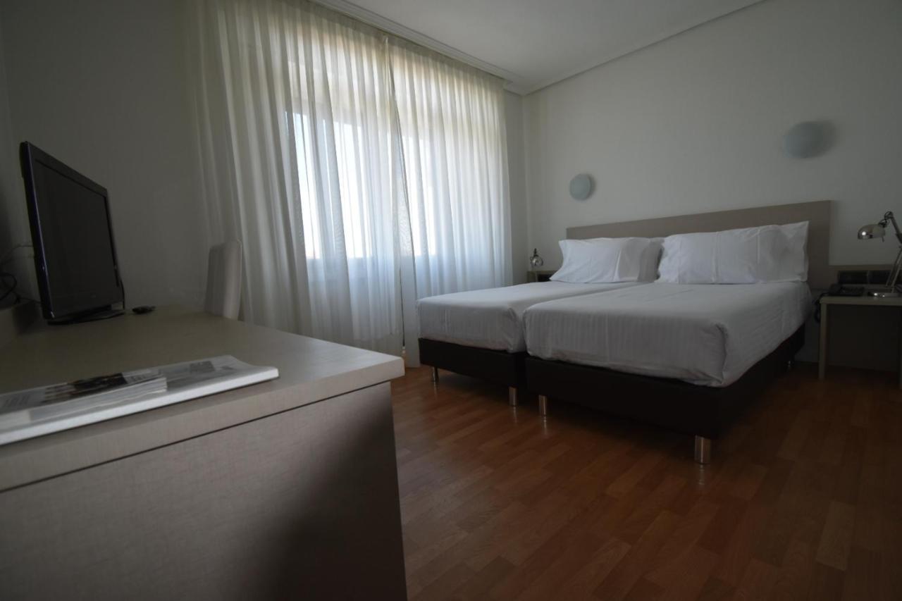 Hotel Los Angeles Guarnizo Ngoại thất bức ảnh